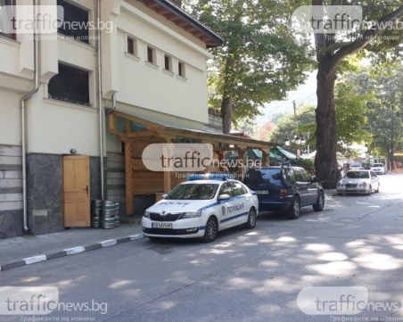 Полицията в Асеноград образува 5 преписки след скандала за паркинга на Бачковския манастир