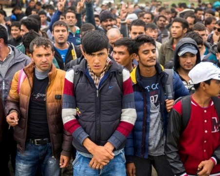 Капацитетът на центровете за бежанци в България е до 5160 души