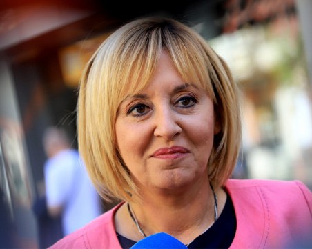 Манолова: Ще поканим другите партии на разговори