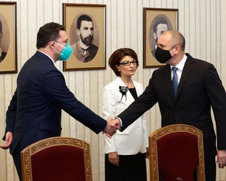 Президентът връчва утре мандата на ГЕРБ-СДС