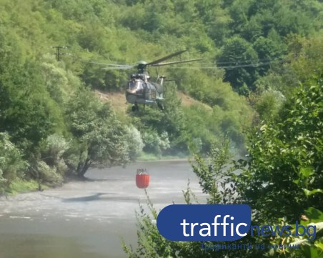Военни гасят на два фронта пожара в Югово, дъждът тази нощ е ограничил пламъците