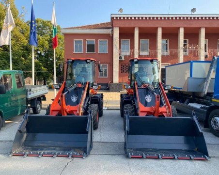 Община Стамболийски закупи комунална техника за 1,2 милиона