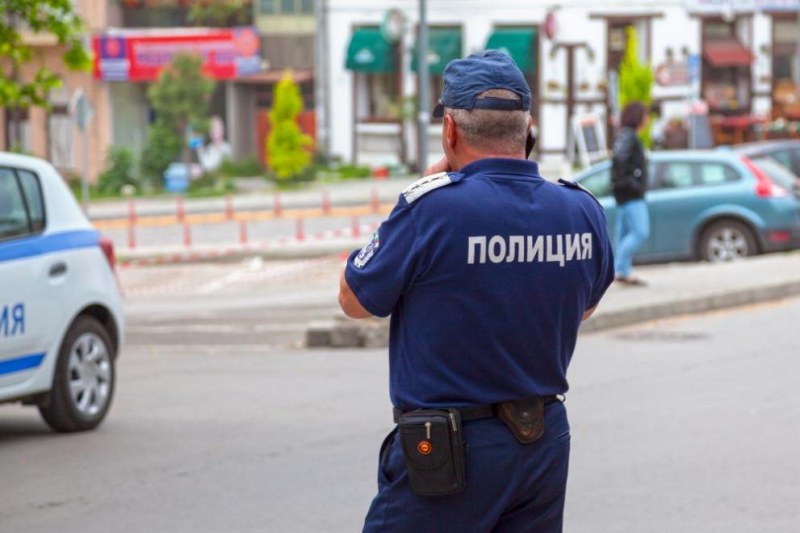 Задържаха двама с марихуана в Панагюрище