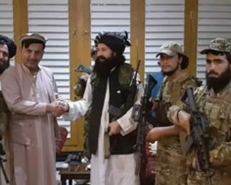 Братът на афганистанския президент се присъедини към талибаните