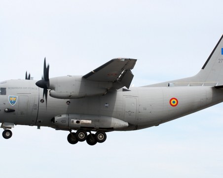 Четирима българи са били евакуирани от Кабул с румънски военен самолет