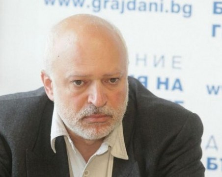 Минеков към творците: Ваксинирането е единствената алтернатива срещу коронавируса