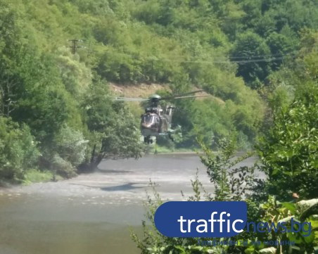 Вертолет отново се включи в гасенето на пожара в Югово