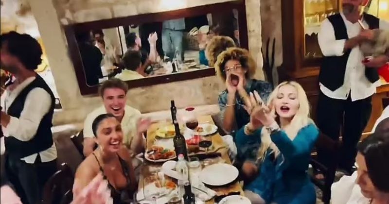 Мадона с луд купон в Италия за рождения й ден