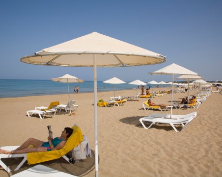 Гърция връща строгите мерки срещу COVID-19 от другата седмица