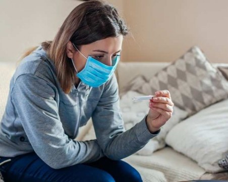 Лечение на COVID-19 у дома: Държавата планира да заплати изследвания и лекарства