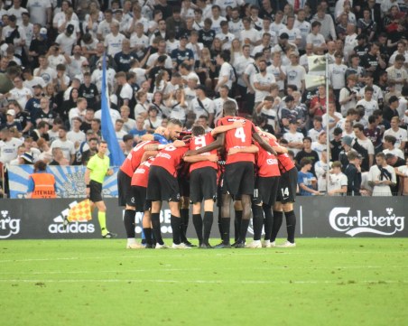 Локо продължава без победа в първенството, след загуба от Славия