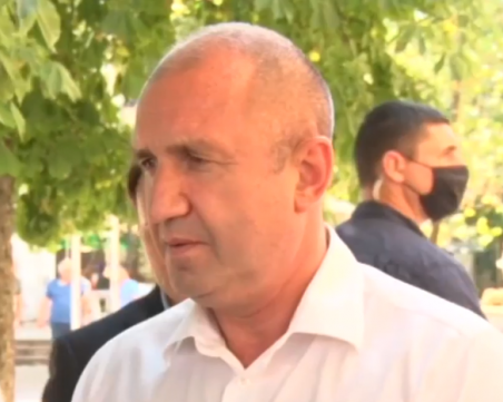 Радев: Времето за декларация от страна на партиите изтече