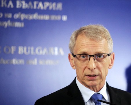 Николай Денков: Фондацията ни с Кирил Петков не е получила и лев от държавата, работи безплатно