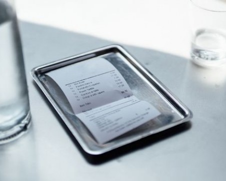 Оставиха бакшиш от 10 000 долара на заведение