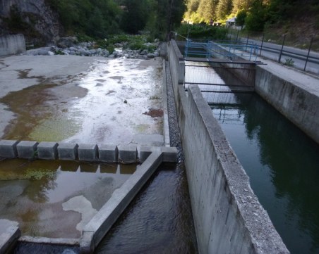 Природозащитници и рибари излязоха на протест