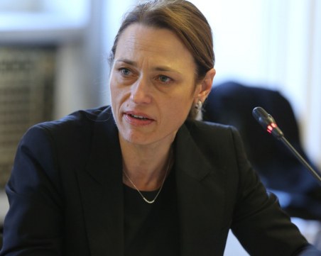 Ива Митева: Не съм готова за премиер