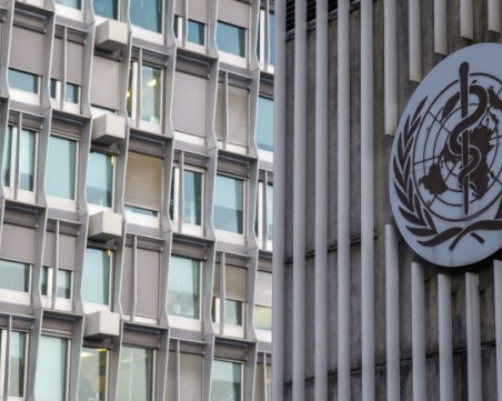 СЗО не препоръчва трета бустерна доза ваксина срещу COVID-19 засега