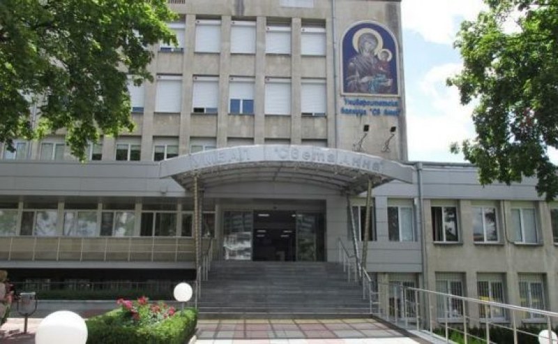 Пострадалият от мълния в София остава за наблюдение в болница