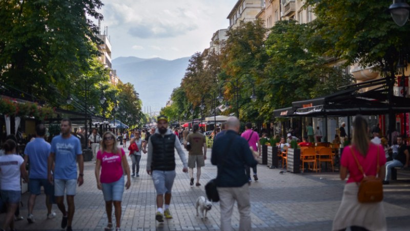 Затягат контрола за спазване на мерките в София