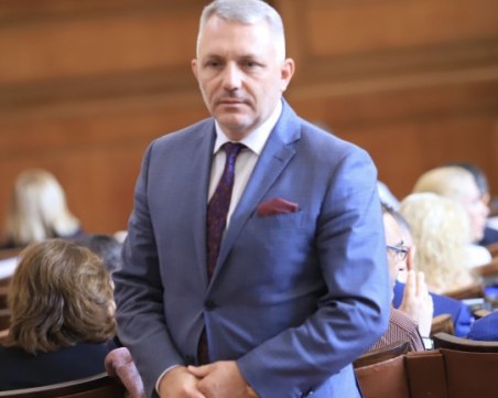 Хаджигенов: Ще участваме във всички разговори