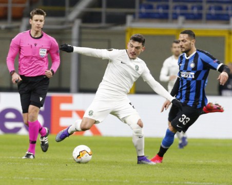 Лудогорец се раздели с Кешеру и Пламен Илиев