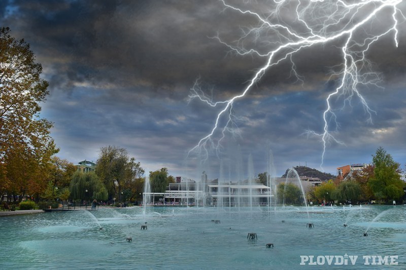 Бури връхлитат Пловдив – обявиха жълт код за опасно време