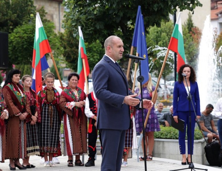 Румен Радев: Народът е съдникът в политиката, той трябва да покаже пътя за развитие на България