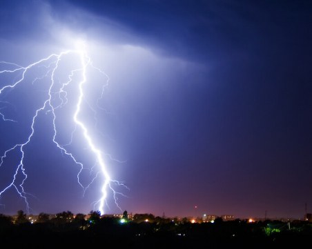 Мълния уби на място треньор на ФК 