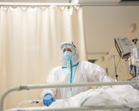 Нов вариант на COVID откриха в Южна Африка