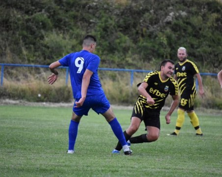 Спартак бие с 6:0 в Кричим