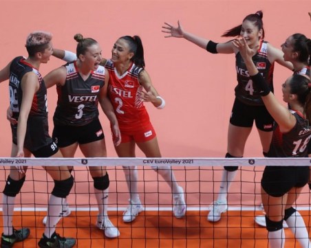 Турция даде гейм на Чехия, но продължава към четвъртфиналите на Европейското в Пловдив