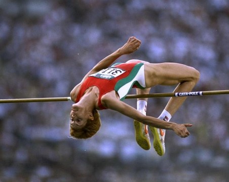 На този ден: Стефка Костадинова поставя световен рекорд в скока на височина