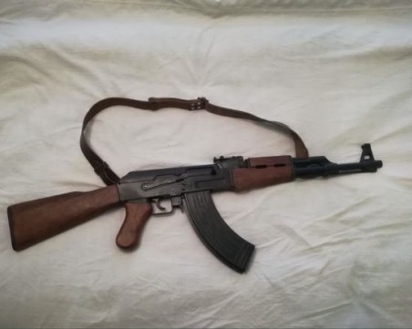 Мъж от Пловдивско си купи  калашник, готвел се да убие четирима съседи