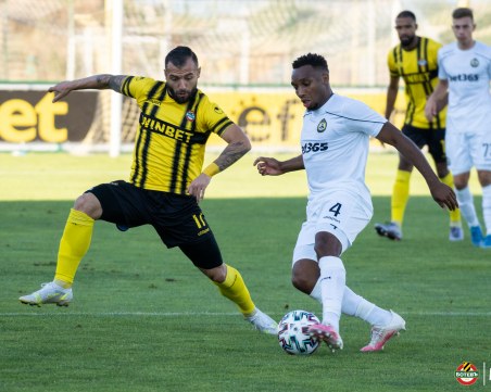 Ботев намери съперник за контрола по време на паузата