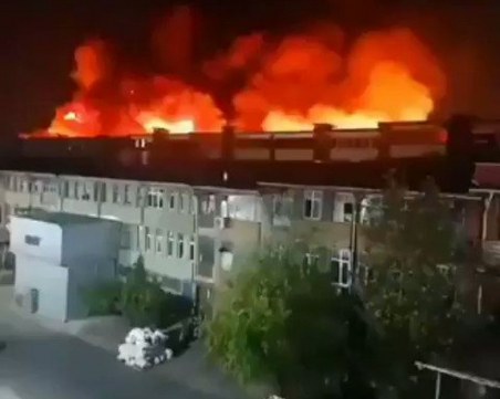 Експлозии избухнаха в Истанбул