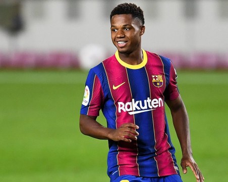 Млад талант взе номера на Меси в Барселона