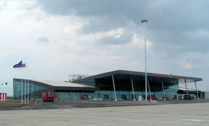 Областният управител свиква среща за Летище Пловдив, разискват превоза на пътници