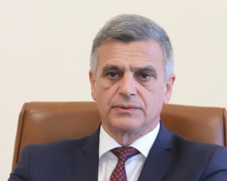 БЛС към Стефан Янев: Не бъркайте армията с медицината