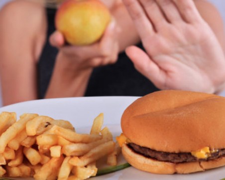 Пет града в Нидерландия искат да забранят продажбата на джънк фуд