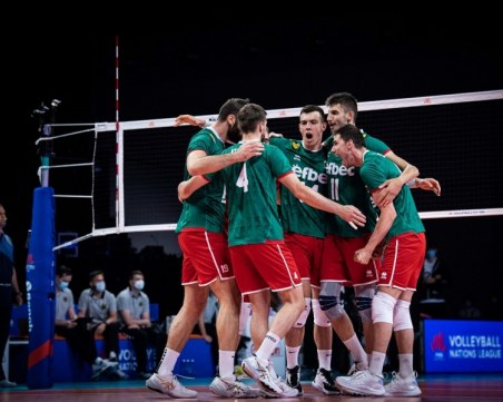 България стартира с победа участието си на Евроволей