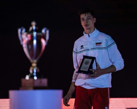 Двама от националите на България U19 в идеалния отбор на Световното