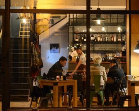 Ситият на гладния не вярва или защо часът няма значение за министъра