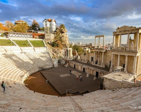 Температури от 25 до 27 градуса и слънце днес