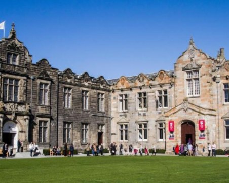 Рязък спад на европейски студенти във Великобритания