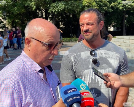 Алибегов: Имаме право на граждански протест! Остават ни на улицата без една стотинка