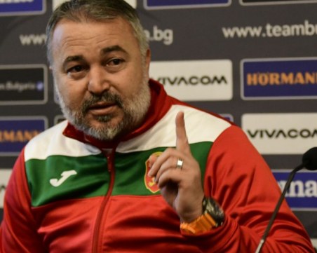 БФС доволни от Ясен Петров, удължават му договора