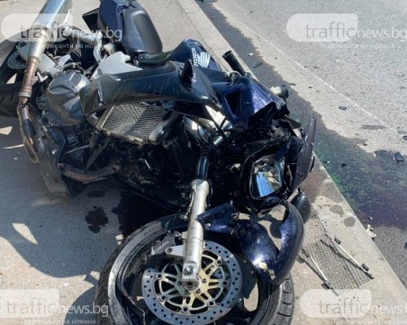 Лекари се борят за живота на моторист, катастрофирал в Пловдивско