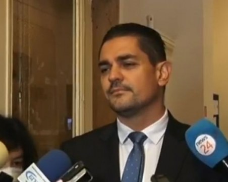 Радостин Василев: Ако Дончева има смелостта да ме съди, ще се сблъска с още по-тежката истина