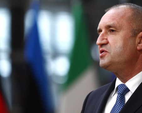 Румен Радев се среща с ЦИК, обсъждат възможно ли е избори 2 в 1