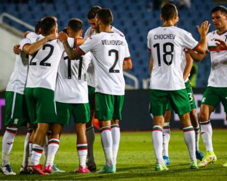 Звездите на Ботев и Локо изведоха България до разгромна победа